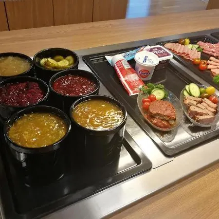 Отель Dombastun