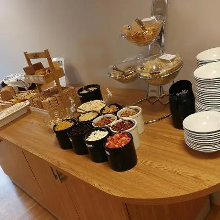 Отель Dombastun Домбас